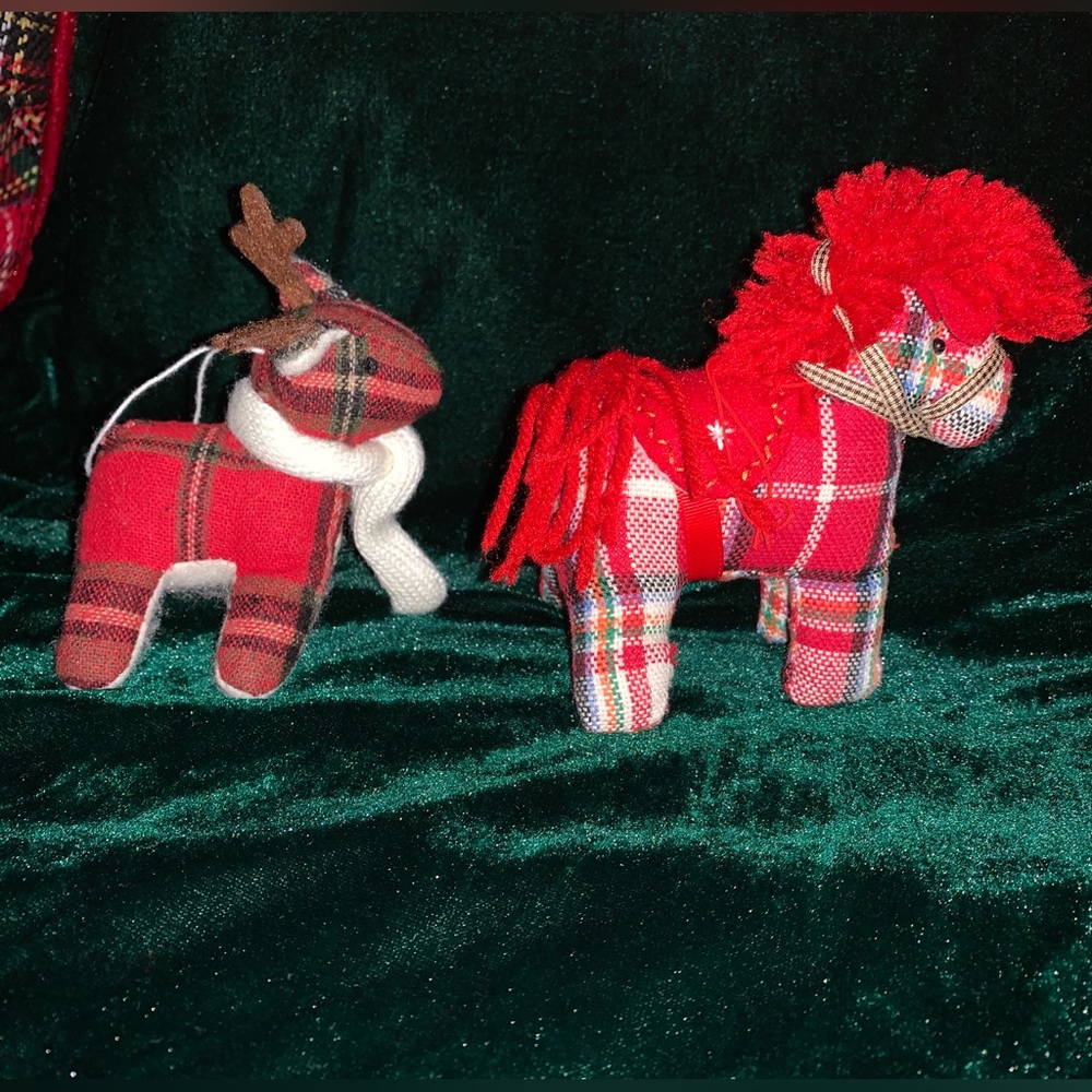 Red Plaid Plush Ornaments (Reindeer and Dala Horse / Pony) - Picture 2 of 5